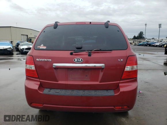 2008 Kia Sorento LX z VIN KNDJC735185839293, wystawiony jako Copart lot #45384805 z przebiegiem 187 080 mil mil oraz Szkoda całkowita • Salvage title. Historia ofert i sprzedaży dostępna na DreamBid. Obrazek 6.