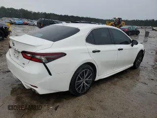 2021 Toyota Camry SE Nightshade with VIN 4T1G11AK1MU466693, listed as a Copart auction lot 45215425 with 84,105 mi miles and Salvage Title. Bid and sale history available at carsss.com. Image 3.