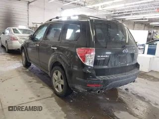2010 Subaru Forester 2.5X Premium with VIN JF2SH6CC1AG728883, listed as a IAAI auction lot 41536308 with 81,155 mi miles. Bid and sale history available at carsss.com. Image 3.