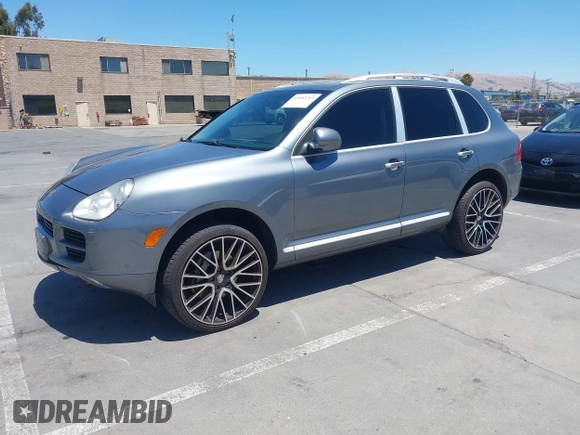 2005 Porsche Cayenne S с VIN WP1AB29PX5LA62410, выставлен на аукционе IAAI как лот 42692213 с пробегом 145 134 миль миль и . История ставок и продаж доступна на DreamBid. Изображение 18.