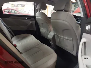 2015 Hyundai Sonata SE z VIN 5NPE24AF6FH153133, wystawiony jako IAAI lot #42054380 z przebiegiem 64 570 mil mil oraz . Historia ofert i sprzedaży dostępna na DreamBid. Obrazek 8.