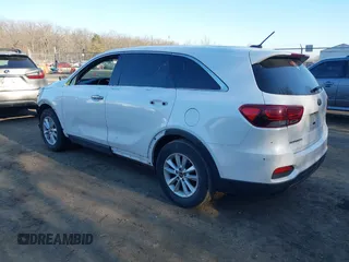 2020 Kia Sorento LX V6 with VIN 5XYPG4A5XLG622373, listed as a IAAI auction lot 41693857 with 120,485 mi miles. Bid and sale history available at carsss.com. Image 3.
