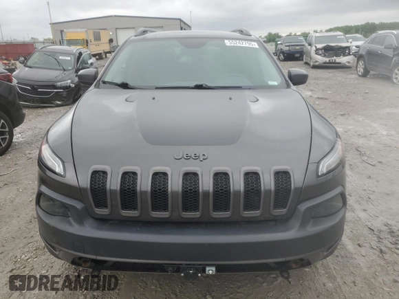 2017 Jeep Cherokee Trailhawk z VIN 1C4PJMBS5HW595681, wystawiony jako Copart lot #55242795 z przebiegiem 52 783 mil mil oraz Szkoda całkowita • Salvage title. Historia ofert i sprzedaży dostępna na DreamBid. Obrazek 5.