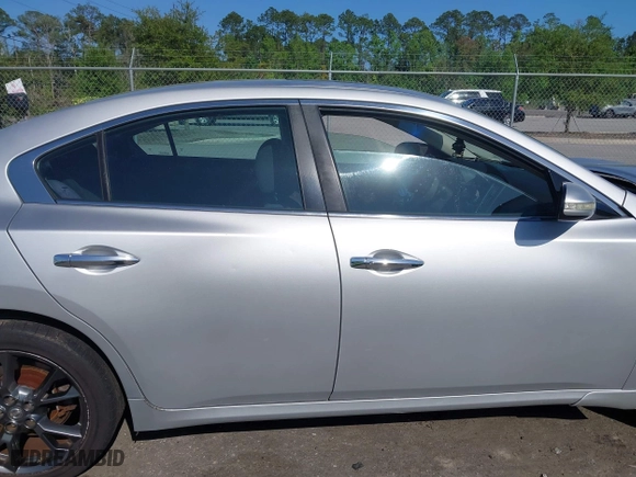 2012 Nissan Maxima 3.5 S with VIN 1N4AA5AP2CC821460, listed as a IAAI auction lot 41941608 with 137,378 mi miles. Bid and sale history available at carsss.com. Image 13.