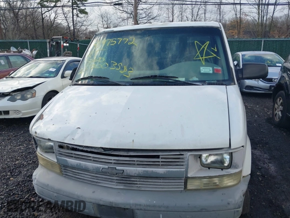 2002 Chevrolet Astro Cargo with VIN 1GCDM19X52B148289, listed as a IAAI auction lot 41975772 with Not Provided miles. Bid and sale history available at carsss.com. Image 6.