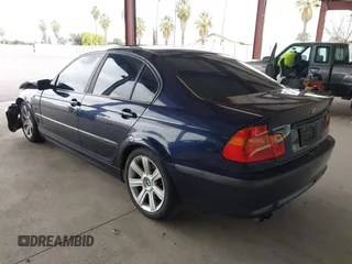 2002 BMW 3 Series 325i with VIN WBAET37412NG79855, listed as a IAAI auction lot 41916316 with 232,702 mi miles. Bid and sale history available at carsss.com. Image 3.