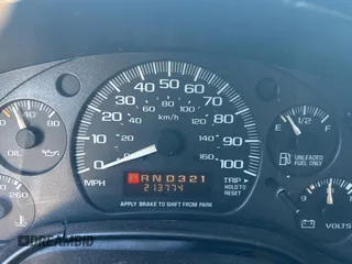 2002 Chevrolet Chevy Van z VIN 1GBFG15M421166126, wystawiony jako Copart lot #47683735 z przebiegiem 213 774 mil mil oraz Czysty tytuł • Clean title. Historia ofert i sprzedaży dostępna na DreamBid. Obrazek 8.