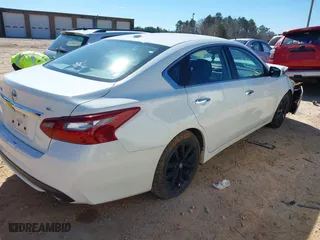 2018 Nissan Altima 2.5 SL with VIN 1N4AL3AP1JC163884, listed as a IAAI auction lot 41645283 with 115,982 mi miles. Bid and sale history available at carsss.com. Image 4.