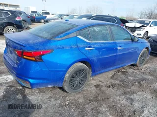 2025 Nissan Altima SV with VIN 1N4BL4DW8SN336870, listed as a IAAI auction lot 41407061 with 1,009 mi miles and . Bid and sale history available at DreamBid. Image 4.