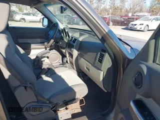 2007 Dodge Nitro SLT with VIN 1D8GU58K17W644847, listed as a IAAI auction lot 41462223 with 220,325 mi miles and . Bid and sale history available at carsss.com. Image 5.