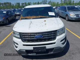 2017 Ford Police Interceptor Utility z VIN 1FM5K8ARXHGA04700, wystawiony jako IAAI lot #41942683 z przebiegiem 120 594 mil mil oraz . Historia ofert i sprzedaży dostępna na DreamBid. Obrazek 13.