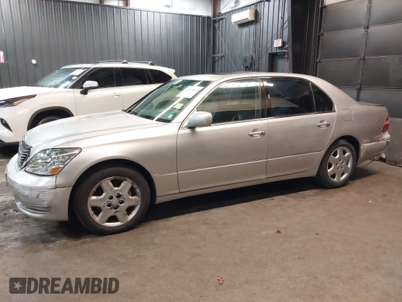 2004 Lexus LS 430 with VIN JTHBN36F640167796, listed as a IAAI auction lot 41888663 with 269,331 mi miles and . Bid and sale history available at DreamBid. Image 14.