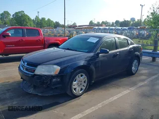 2014 Dodge Avenger SE z VIN 1C3CDZAG2EN217906, wystawiony jako IAAI lot #42144859 z przebiegiem 138 655 mil mil oraz . Historia ofert i sprzedaży dostępna na DreamBid. Obrazek 17.