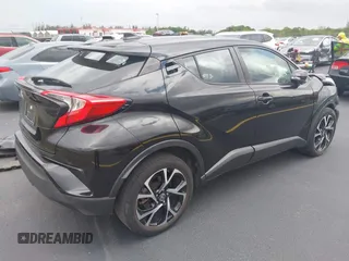 2021 Toyota C-HR LE z VIN NMTKHMBX3MR127202, wystawiony jako IAAI lot #42188312 z przebiegiem 54 029 mil mil oraz . Historia ofert i sprzedaży dostępna na DreamBid. Obrazek 4.