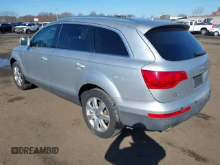 2007 Audi Q7 Premium with VIN WA1BY74L57D032681, listed as a IAAI auction lot 41898107 with 101,233 mi miles. Bid and sale history available at carsss.com. Image 3.