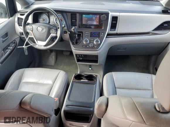 2016 Toyota Sienna Limited z VIN 5TDDK3DC3GS139449, wystawiony jako Copart lot #54329795 z przebiegiem 97 647 mil mil oraz Szkoda całkowita • Salvage title. Historia ofert i sprzedaży dostępna na DreamBid. Obrazek 8.