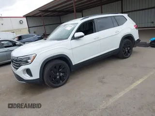 2024 Volkswagen Atlas SE с VIN 1V2WR2CA2RC560161, выставлен на аукционе IAAI как лот 42047000 с пробегом 16 063 миль миль и . История ставок и продаж доступна на DreamBid. Изображение 17.