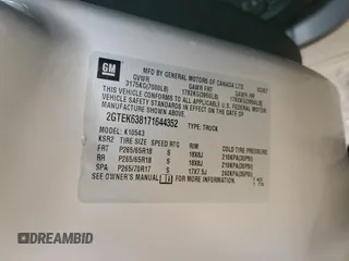 2007 GMC Sierra Denali z VIN 2GTEK638171644352, wystawiony jako Copart lot #44803455 z przebiegiem 202 481 mil mil oraz Szkody całkowita. Historia ofert i sprzedaży dostępna na DreamBid. Obrazek 12.