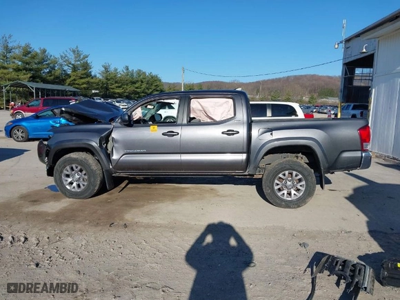 2017 Toyota Tacoma SR5 with VIN 5TFCZ5AN0HX063077, listed as a IAAI auction lot 41887043 with 142,015 mi miles. Bid and sale history available at carsss.com. Image 15.