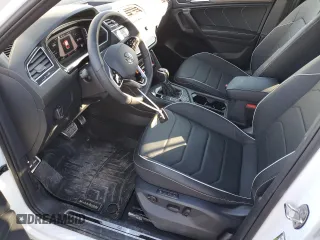2024 Volkswagen Tiguan SEL R-Line с VIN 3VV4B7AX4RM103708, выставлен на аукционе Copart как лот 86616924 с пробегом 8 682 миль миль и Чистый • Clean title. История ставок и продаж доступна на DreamBid. Изображение 7.