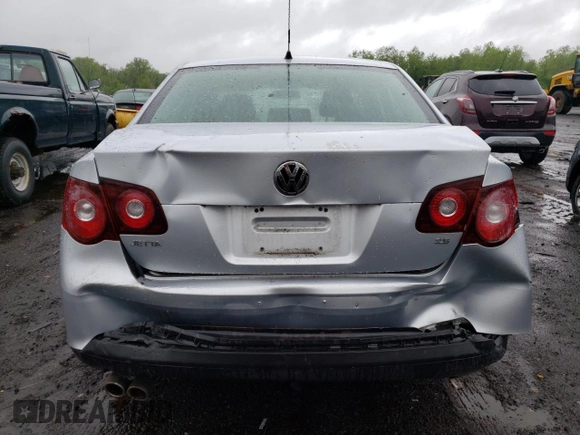 2008 Volkswagen Jetta S с VIN 3VWJZ71K68M168573, выставлен на аукционе Copart как лот 55776955 с пробегом 110 273 миль миль и Списание • Salvage title. История ставок и продаж доступна на DreamBid. Изображение 6.