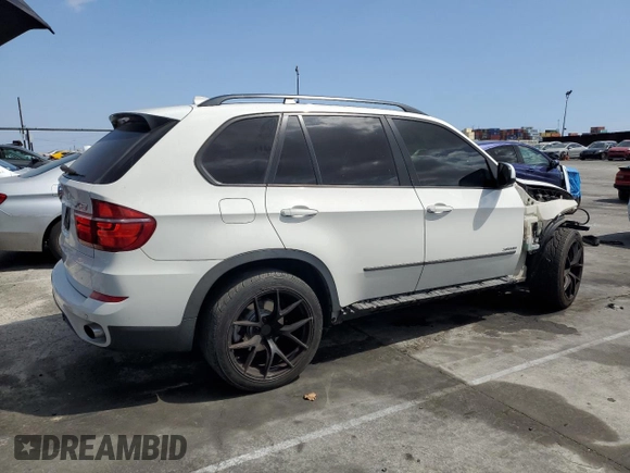 2011 BMW X5 35i with VIN 5UXZV4C55BL406427, listed as a Copart auction lot 50256895 with 155,662 mi miles and Salvage Title. Bid and sale history available at carsss.com. Image 3.