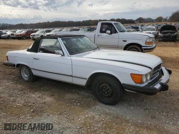 1975 Mercedes-Benz SL с VIN 10704412027327, выставлен на аукционе Copart как лот 84707764 с пробегом 180 606 миль миль и Чистый • Clean title. История ставок и продаж доступна на DreamBid. Изображение 4.