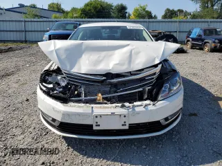2013 Volkswagen CC R-Line with VIN WVWBP7AN2DE561333, listed as a Copart auction lot 67903454 with 91,378 mi miles and Salvage Title. Bid and sale history available at carsss.com. Image 5.