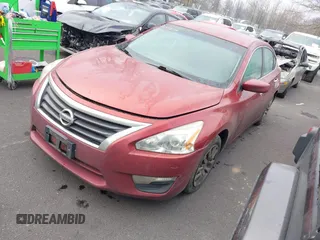 2014 Nissan Altima 2.5 with VIN 1N4AL3APXEC423513, listed as a IAAI auction lot 41418175 with 184,876 mi miles. Bid and sale history available at carsss.com. Image 2.