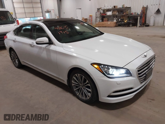 2015 Hyundai Genesis 3.8L with VIN KMHGN4JE5FU090728, listed as a IAAI auction lot 42031915 with 156,755 mi miles. Bid and sale history available at carsss.com. Image 1.