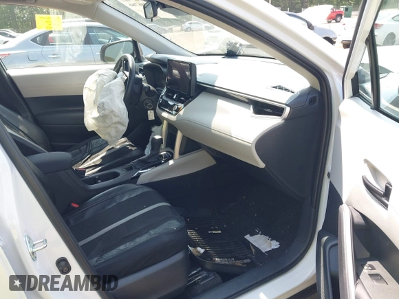 2024 Toyota Corolla Cross L z VIN 7MUAAAAG3RV093387, wystawiony jako IAAI lot #42406766 z przebiegiem 13 598 mil mil oraz . Historia ofert i sprzedaży dostępna na DreamBid. Obrazek 5.