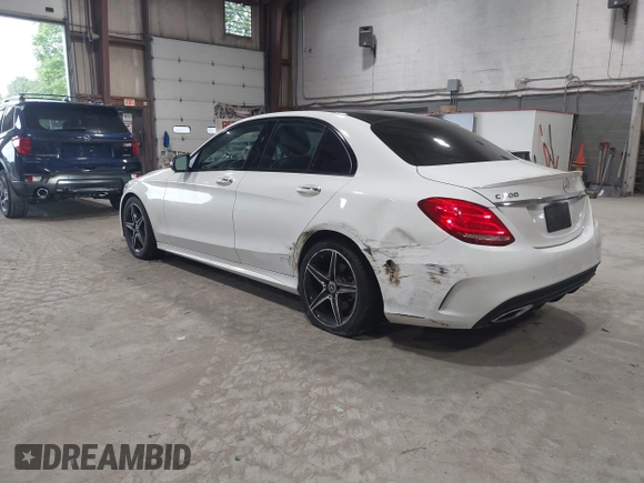 2018 Mercedes-Benz C 300 с VIN 55SWF4KB2JU282237, выставлен на аукционе IAAI как лот 42331996 с пробегом 48 683 миль миль и . История ставок и продаж доступна на DreamBid. Изображение 3.