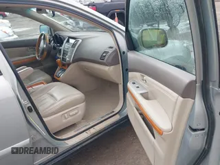 2005 Lexus RX 330 z VIN 2T2HA31U55C064188, wystawiony jako IAAI lot #41806536 z przebiegiem 173 742 mil mil oraz . Historia ofert i sprzedaży dostępna na DreamBid. Obrazek 5.