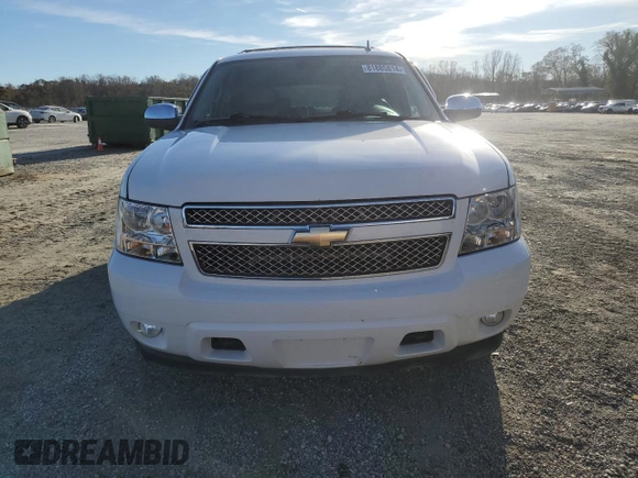 2008 Chevrolet Suburban LT w/2LT with VIN 3GNFK16388G207021, listed as a Copart auction lot 81885814 with 142,090 mi miles and Salvage Title. Bid and sale history available at carsss.com. Image 5.