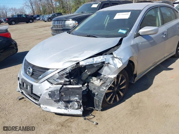 2018 Nissan Altima 2.5 SR with VIN 1N4AL3AP4JC206839, listed as a IAAI auction lot 41756660 with 126,919 mi miles. Bid and sale history available at carsss.com. Image 6.