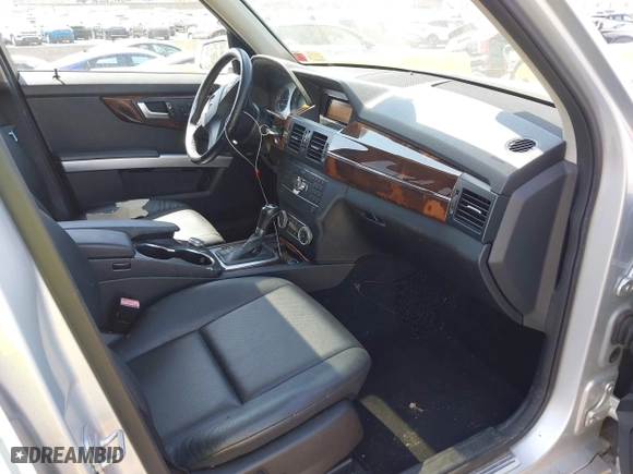 2012 Mercedes-Benz GLK-Class GLK 350 with VIN WDCGG8HB0CF740884, listed as a IAAI auction lot 42111418 with 75,844 mi miles. Bid and sale history available at carsss.com. Image 5.