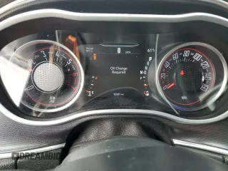 2017 Dodge Challenger R/T Shaker z VIN 2C3CDZBT5HH555180, wystawiony jako Copart lot #45551735 z przebiegiem 92 351 mil mil oraz Szkoda całkowita • Salvage title. Historia ofert i sprzedaży dostępna na DreamBid. Obrazek 9.