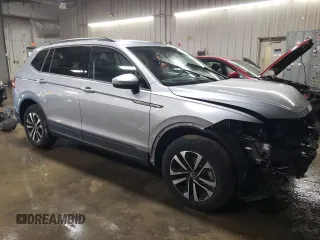 2023 Volkswagen Tiguan S z VIN 3VVFB7AX2PM100814, wystawiony jako Copart lot #79216424 z przebiegiem 4 748 mil mil oraz Szkoda całkowita • Salvage title. Historia ofert i sprzedaży dostępna na DreamBid. Obrazek 4.