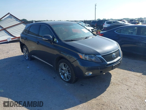 2010 Lexus RX 450h z VIN JTJZB1BA4A2003158, wystawiony jako IAAI lot #42334264 z przebiegiem 190 990 mil mil oraz . Historia ofert i sprzedaży dostępna na DreamBid. Obrazek 1.
