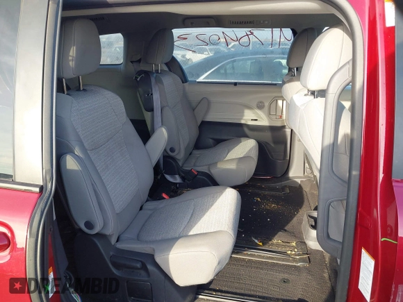 2022 Toyota Sienna LE z VIN 5TDKRKEC0NS093524, wystawiony jako IAAI lot #41784023 z przebiegiem 40 887 mil mil oraz . Historia ofert i sprzedaży dostępna na DreamBid. Obrazek 8.