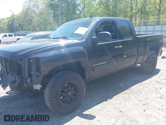 2013 Chevrolet Silverado 1500 LT with VIN 1GCRKSE71DZ411511, listed as a IAAI auction lot 41996180 with 141,934 mi miles and . Bid and sale history available at DreamBid. Image 2.