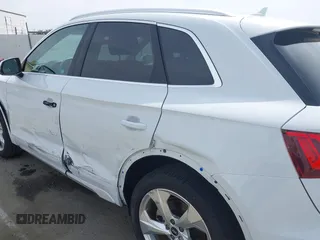 2021 Audi Q5 Premium Plus with VIN WA1BAAFY0M2069879, listed as a IAAI auction lot 42009952 with 44,686 mi miles. Bid and sale history available at carsss.com. Image 17.
