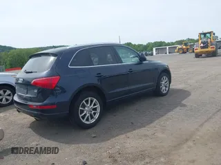 2009 Audi Q5 Premium Plus z VIN WA1KK78R99A051691, wystawiony jako IAAI lot #42354931 z przebiegiem 169 939 mil mil oraz . Historia ofert i sprzedaży dostępna na DreamBid. Obrazek 4.