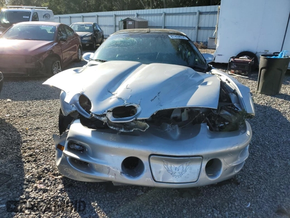 2002 Pontiac Firebird Formula z VIN 2G2FV22G822152907, wystawiony jako Copart lot #87459634 z przebiegiem 64 858 mil mil oraz Szkody całkowita. Historia ofert i sprzedaży dostępna na DreamBid. Obrazek 5.