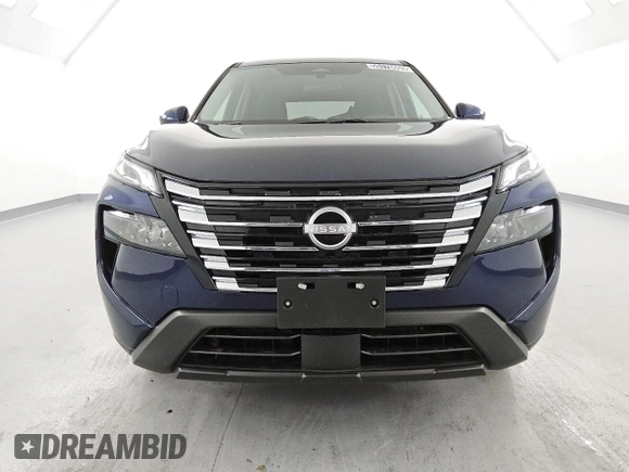 2025 Nissan Rogue SV with VIN 5N1BT3BA4SC825642, listed as a Copart auction lot 55176605 with 2,002 mi miles and Clean Title. Bid and sale history available at DreamBid. Image 5.