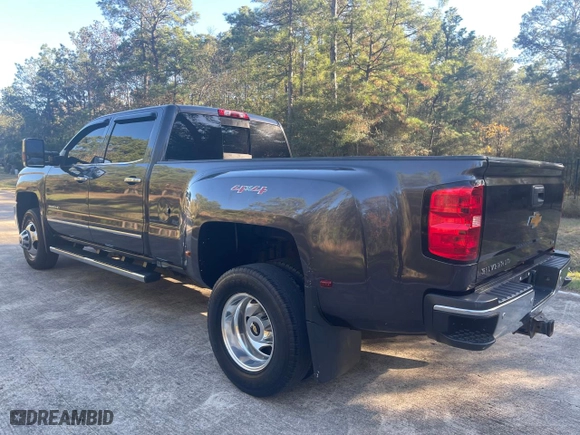 2016 Chevrolet Silverado 3500HD LTZ with VIN 1GC4K0C88GF102148, listed as a Copart auction lot 53585335 with 234,717 mi miles and Salvage Title. Bid and sale history available at carsss.com. Image 3.