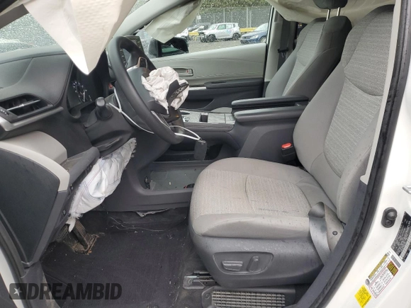 2021 Toyota Sienna LE with VIN 5TDKSKFC1MS013343, listed as a Copart auction lot 53263885 with 41,805 mi miles and Salvage title. Bid and sale history available at DreamBid. Image 7.