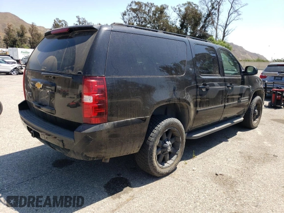 2007 Chevrolet Suburban LT with VIN 3GNFK16377G109063, listed as a Copart auction lot 64665335 with 46,969 mi miles and Clean title. Bid and sale history available at DreamBid. Image 3.