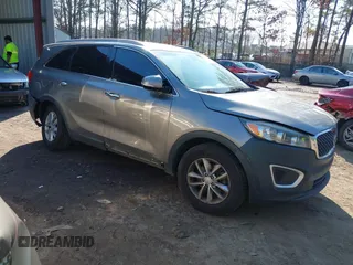 2018 Kia Sorento LX with VIN 5XYPGDA33JG424570, listed as a IAAI auction lot 41485156 with 110,893 mi miles. Bid and sale history available at carsss.com. Image 1.