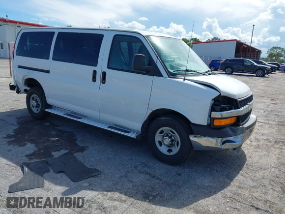 2014 Chevrolet Express Passenger 1LT with VIN 1GAZGYFG8E1130432, listed as a IAAI auction lot 42487756 with 176,418 mi miles and . Bid and sale history available at DreamBid. Image 1.